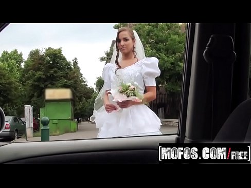 เจ้าสาวโดนเทงานแต่ง ประชดรักด้วยการเย็ดคนแปลกหน้าที่ชวนขึ้นรถ 